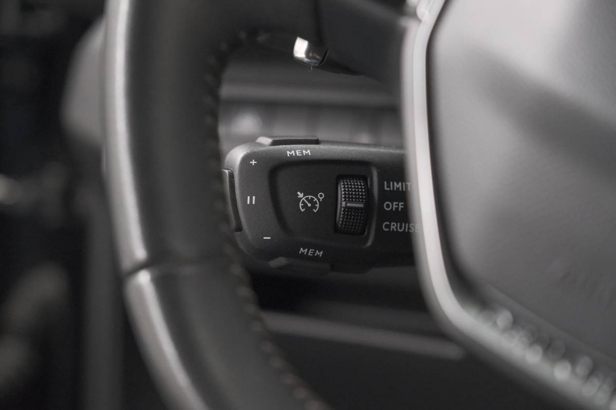 Peugeot 5008 Peugeot 5008 PureTech 130 EAT8 Active Pack Business | 7 Zitplaatsen | Camera | Navigatie | Apple Carplay | Parkeersensoren