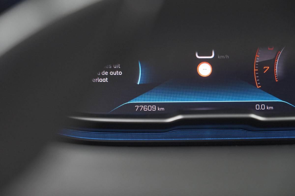 Peugeot 5008 Peugeot 5008 PureTech 130 EAT8 Active Pack Business | 7 Zitplaatsen | Camera | Navigatie | Apple Carplay | Parkeersensoren