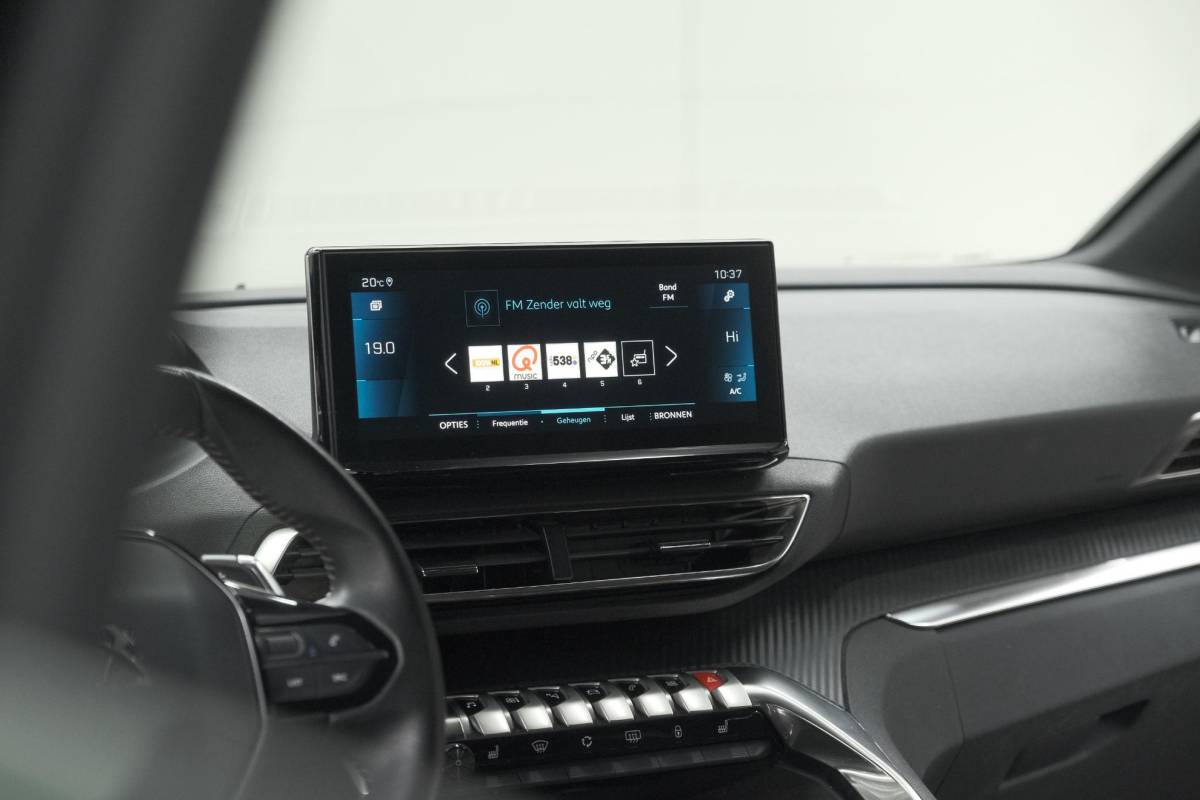 Peugeot 5008 Peugeot 5008 PureTech 130 EAT8 Active Pack Business | 7 Zitplaatsen | Camera | Navigatie | Apple Carplay | Parkeersensoren