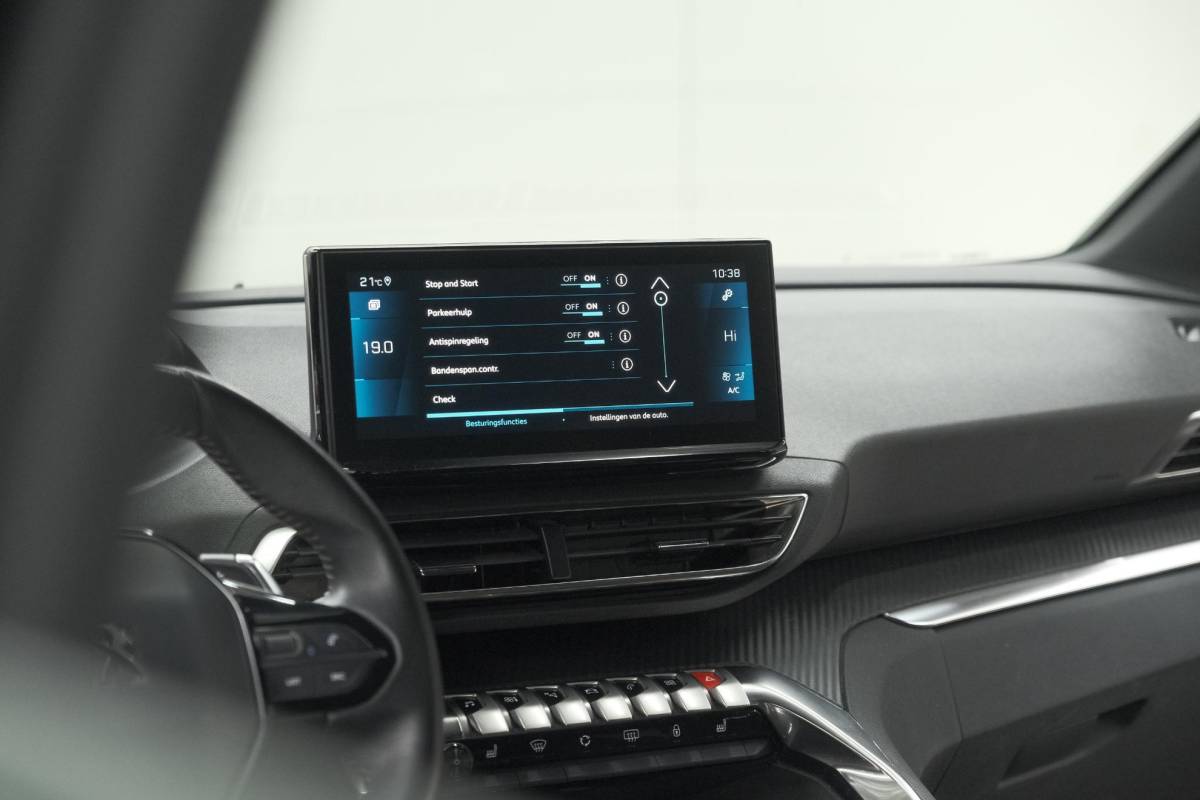Peugeot 5008 Peugeot 5008 PureTech 130 EAT8 Active Pack Business | 7 Zitplaatsen | Camera | Navigatie | Apple Carplay | Parkeersensoren