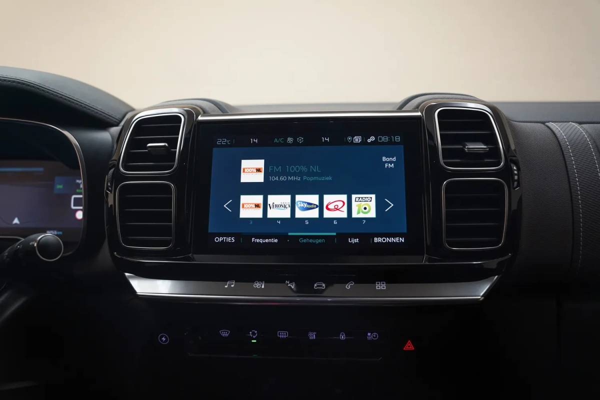 Citroën C5 Aircross Citroen C5 Aircross 1.6 Plug-in Hybrid 225 ë-Series [ camera virtual display ]