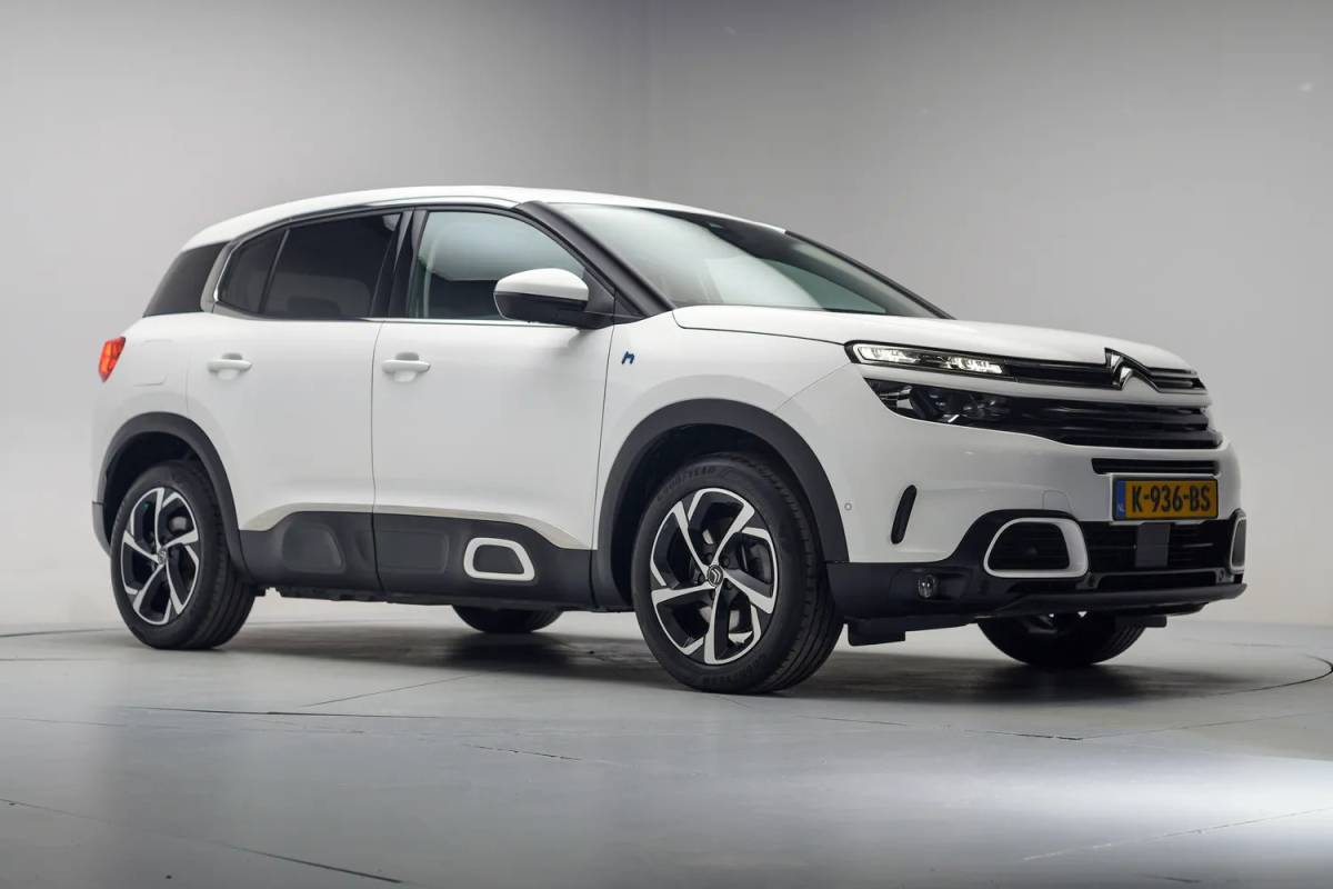 Citroën C5 Aircross Citroen C5 Aircross 1.6 Plug-in Hybrid 225 ë-Series [ camera virtual display ]