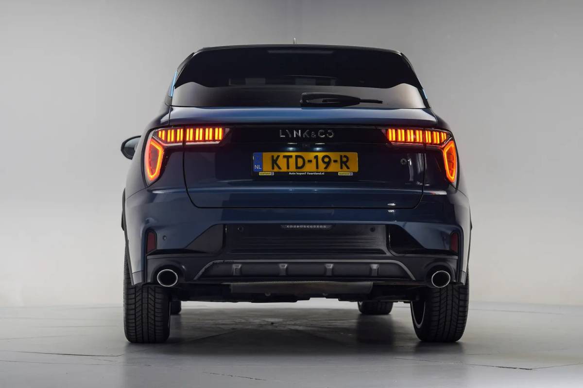 Lynk & Co 01 Lynk & Co 01 1.5 PHEV [ Zwarte hemel Panorama 360°-Camera Keyless ]