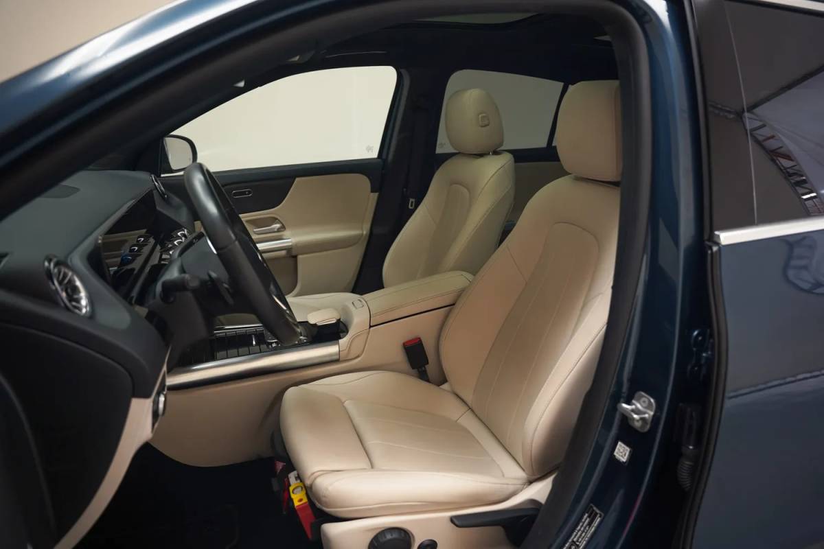 Mercedes-Benz EQA Mercedes-Benz EQA 250 Luxury Line 3-Fase [ Panoramadak Navi Camera Apple / Android leder Widescreen ]
