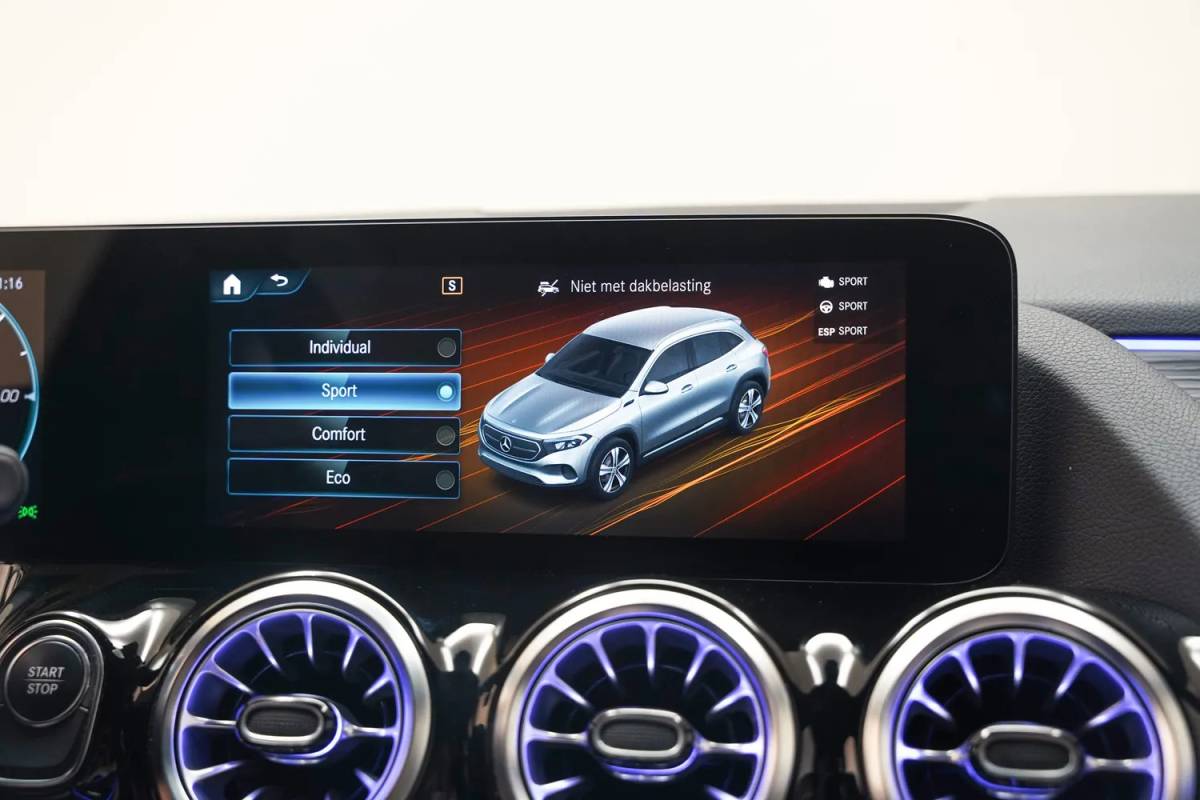 Mercedes-Benz EQA Mercedes-Benz EQA 250 Luxury Line 3-Fase [ Panoramadak Navi Camera Apple / Android leder Widescreen ]