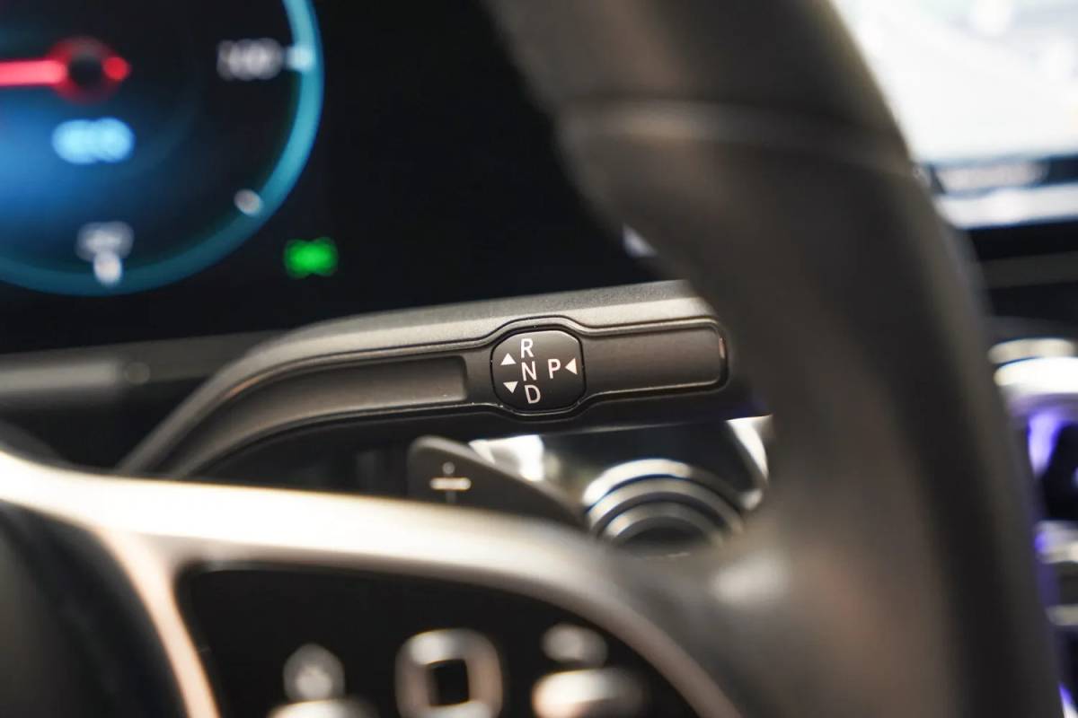 Mercedes-Benz EQA Mercedes-Benz EQA 250 Luxury Line 3-Fase [ Panoramadak Navi Camera Apple / Android leder Widescreen ]