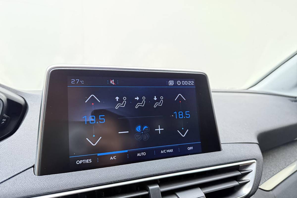 Peugeot 5008 Peugeot 5008 1.2 PureTech GT-Line | Apple carplay/Android auto | Automatische airco | Cruise control | Lichtmetalen velgen 19” | Navigatie |