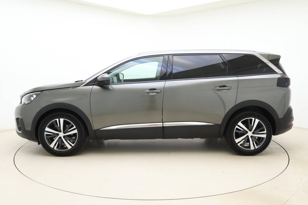 Peugeot 5008 Peugeot 5008 1.2 PureTech GT-Line | Apple carplay/Android auto | Automatische airco | Cruise control | Lichtmetalen velgen 19” | Navigatie |