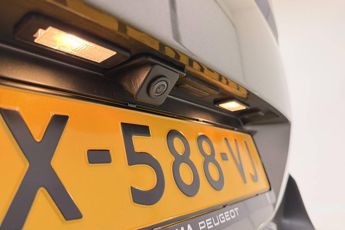 Peugeot 5008 Peugeot 5008 1.2 PureTech GT-Line | Apple carplay/Android auto | Automatische airco | Cruise control | Lichtmetalen velgen 19” | Navigatie |