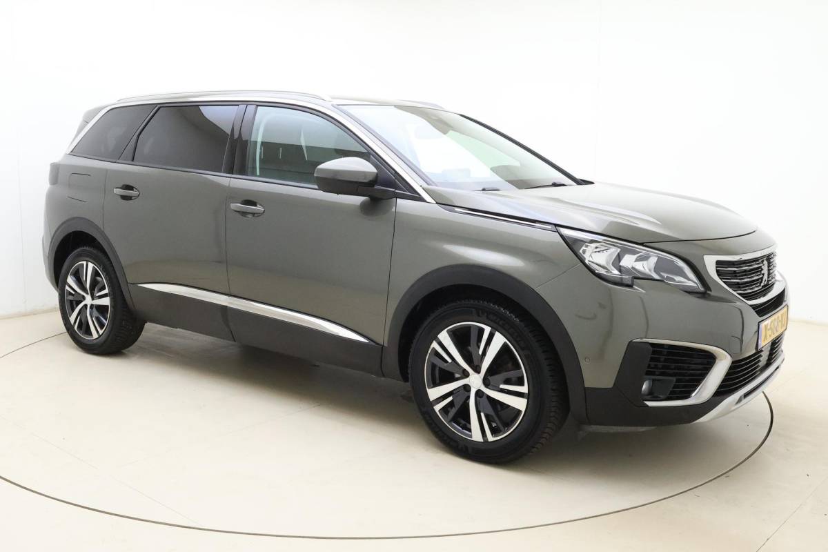 Peugeot 5008 Peugeot 5008 1.2 PureTech GT-Line | Apple carplay/Android auto | Automatische airco | Cruise control | Lichtmetalen velgen 19” | Navigatie |