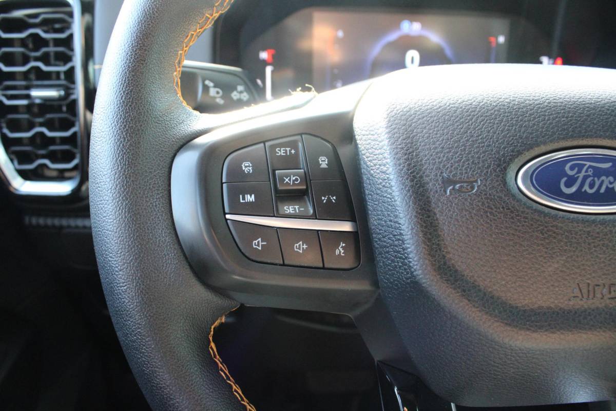 Ford Ranger Ford Ranger 2.0 Double Cab EcoBlue Wildtrak 204pk | Trekhaak | 360 graden camera | Rollertop Elektrisch | Stoelverwarming | Adaptive Cruise Control