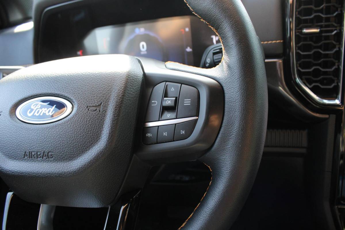 Ford Ranger Ford Ranger 2.0 Double Cab EcoBlue Wildtrak 204pk | Trekhaak | 360 graden camera | Rollertop Elektrisch | Stoelverwarming | Adaptive Cruise Control