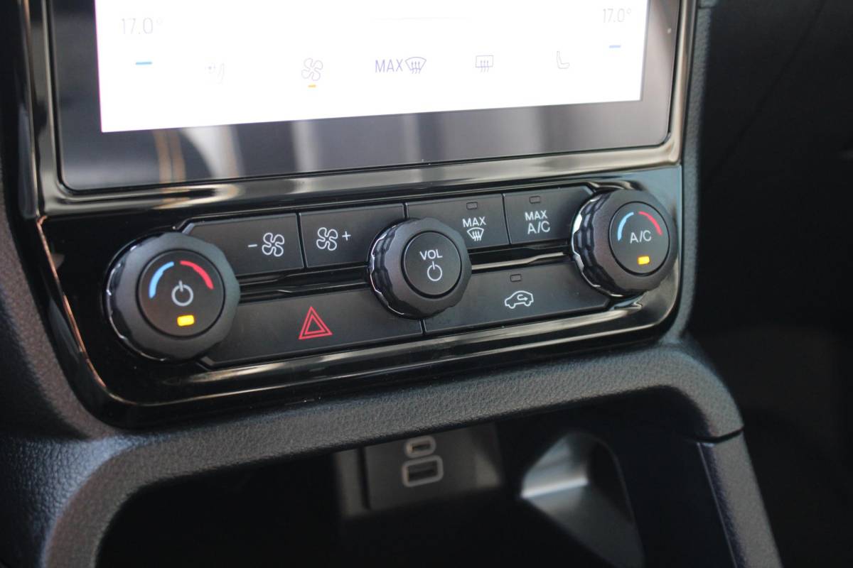 Ford Ranger Ford Ranger 2.0 Double Cab EcoBlue Wildtrak 204pk | Trekhaak | 360 graden camera | Rollertop Elektrisch | Stoelverwarming | Adaptive Cruise Control
