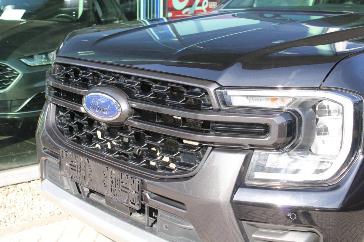 Ford Ranger Ford Ranger 2.0 Double Cab EcoBlue Wildtrak 204pk | Trekhaak | 360 graden camera | Rollertop Elektrisch | Stoelverwarming | Adaptive Cruise Control