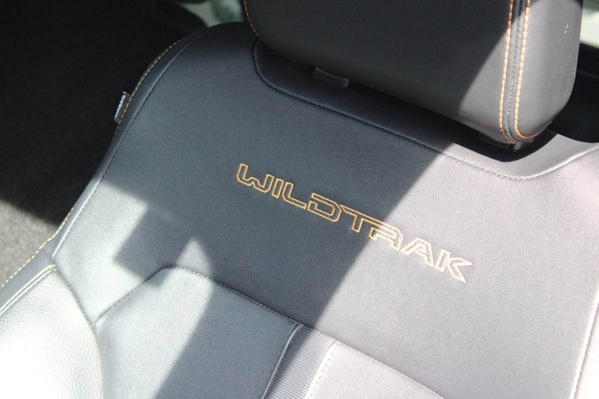 Ford Ranger Ford Ranger 2.0 Double Cab EcoBlue Wildtrak 204pk | Trekhaak | 360 graden camera | Rollertop Elektrisch | Stoelverwarming | Adaptive Cruise Control