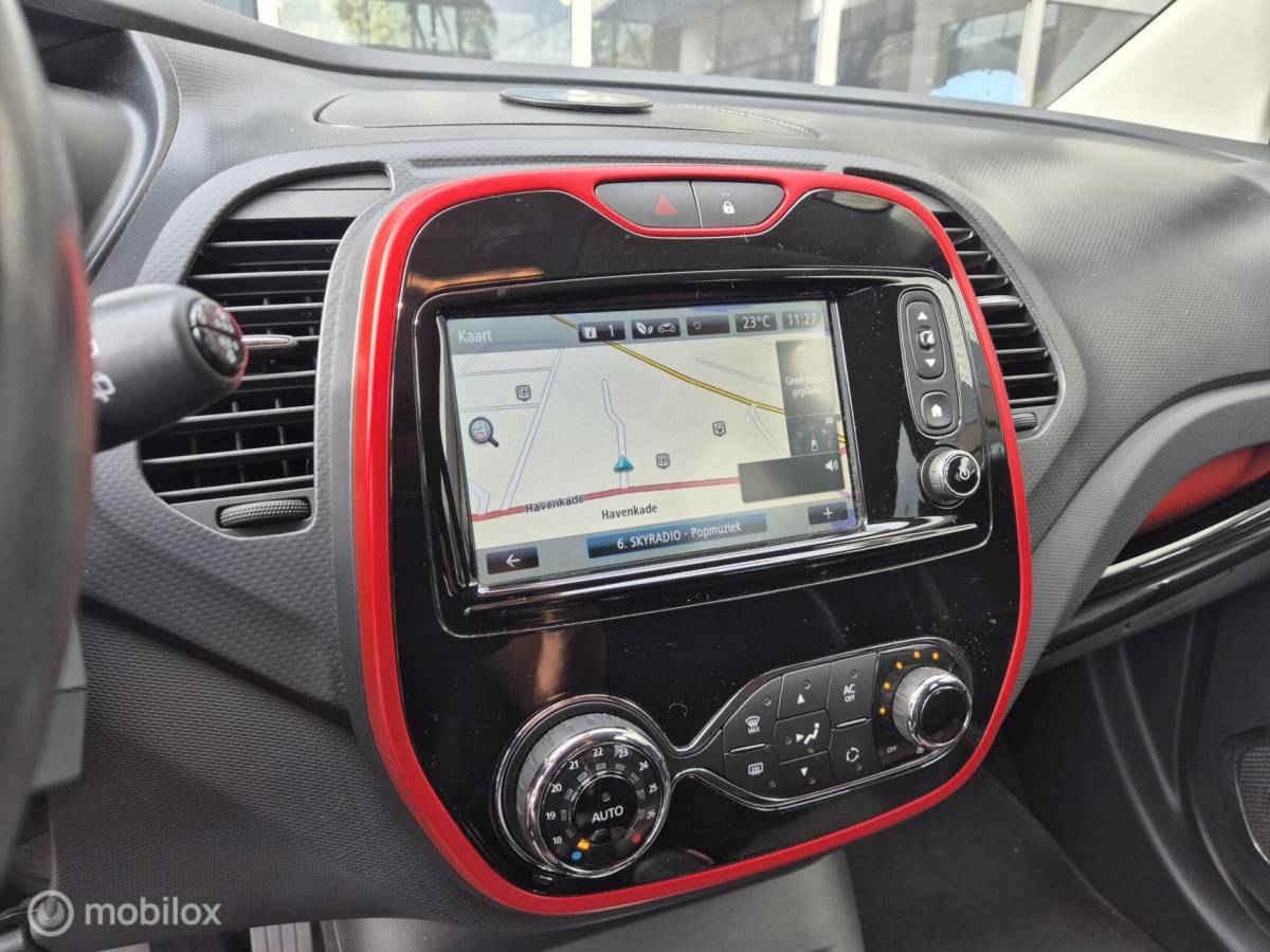 Renault Captur Renault Captur 0.9 Helly Hansen DEALERONDERHOUDEN NAP