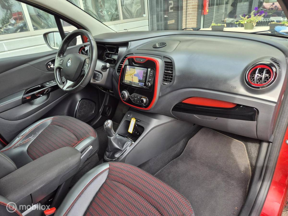Renault Captur Renault Captur 0.9 Helly Hansen DEALERONDERHOUDEN NAP