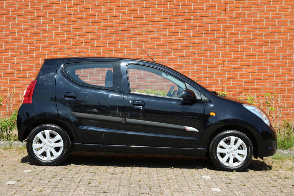 Suzuki Alto Suzuki Alto 1.0 68pk Exclusive EASSS *UNIEKE KM.STAND!* | NL-auto | Unieke km.stand! | Airco | Centr. deurvergr. | Elek. ramen | Stuurbekrachtiging |