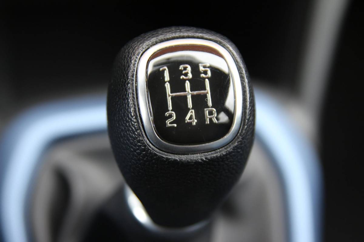 Hyundai i10 Hyundai i10 1.0i i-Motion 67pk Comfort | NL-auto | 5 deuren | Climate control | Cruise control |  Centr. deurvergr. | Elek. ramen | Radio | Stuurbekrachtiging |