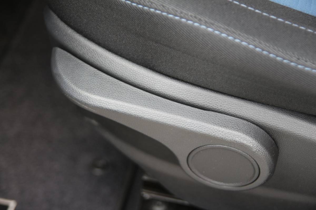 Hyundai i10 Hyundai i10 1.0i i-Motion 67pk Comfort | NL-auto | 5 deuren | Climate control | Cruise control |  Centr. deurvergr. | Elek. ramen | Radio | Stuurbekrachtiging |