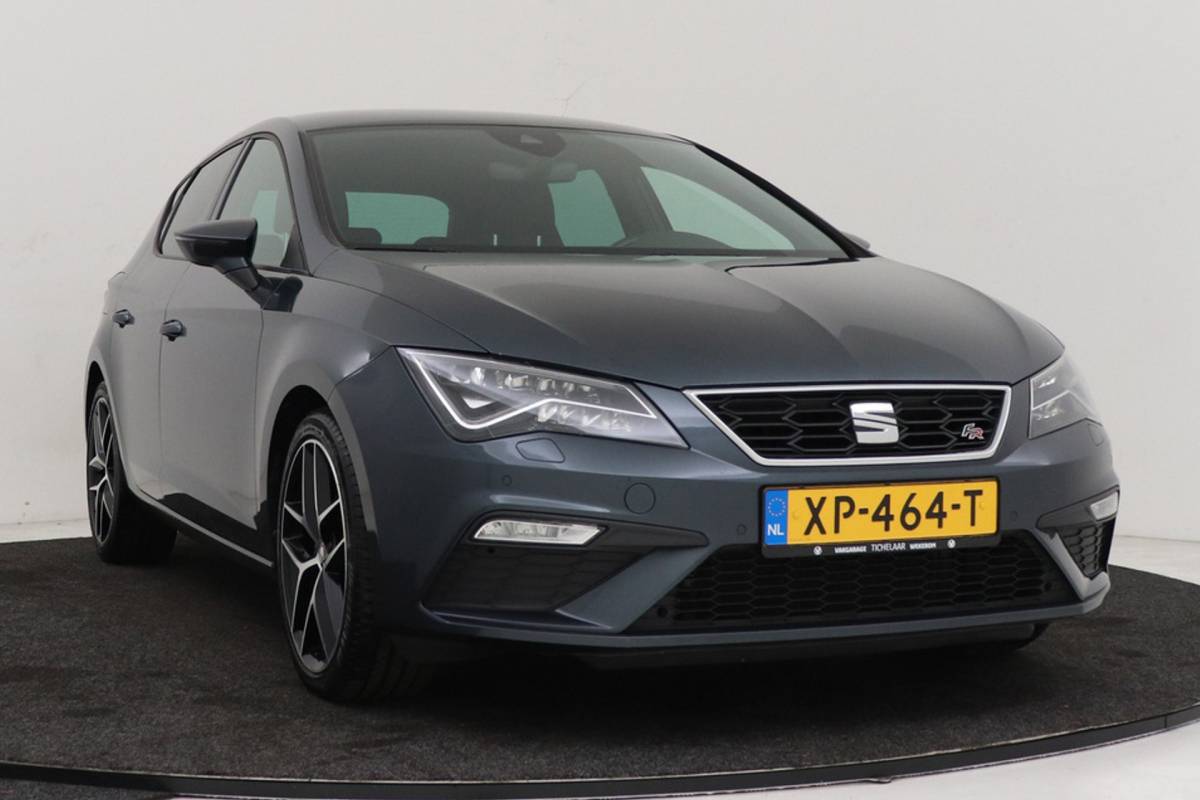 SEAT Leon Seat Leon 1.5 TSI FR Business Intense | CarPlay | Stoelverwarming | Digital Cockpit | Camera |