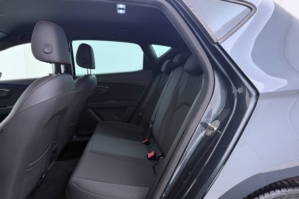 SEAT Leon Seat Leon 1.5 TSI FR Business Intense | CarPlay | Stoelverwarming | Digital Cockpit | Camera |