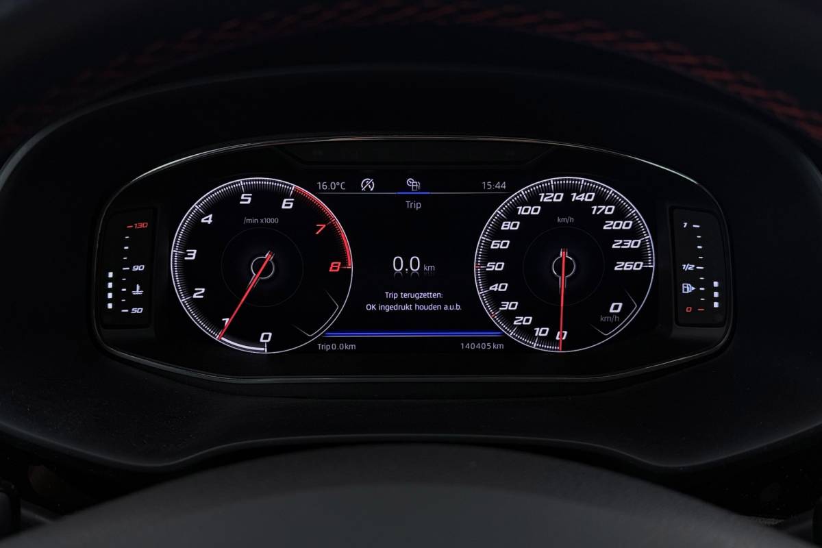 SEAT Leon Seat Leon 1.5 TSI FR Business Intense | CarPlay | Stoelverwarming | Digital Cockpit | Camera |