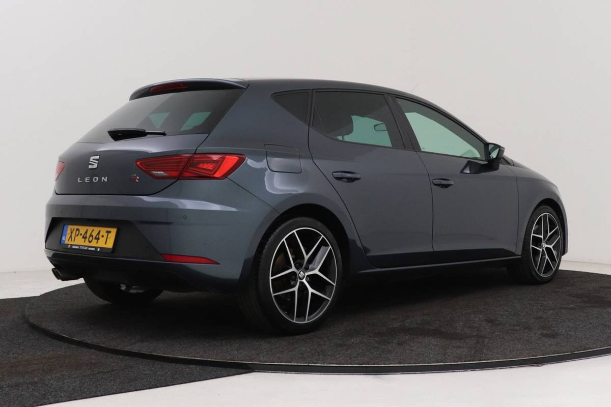 SEAT Leon Seat Leon 1.5 TSI FR Business Intense | CarPlay | Stoelverwarming | Digital Cockpit | Camera |