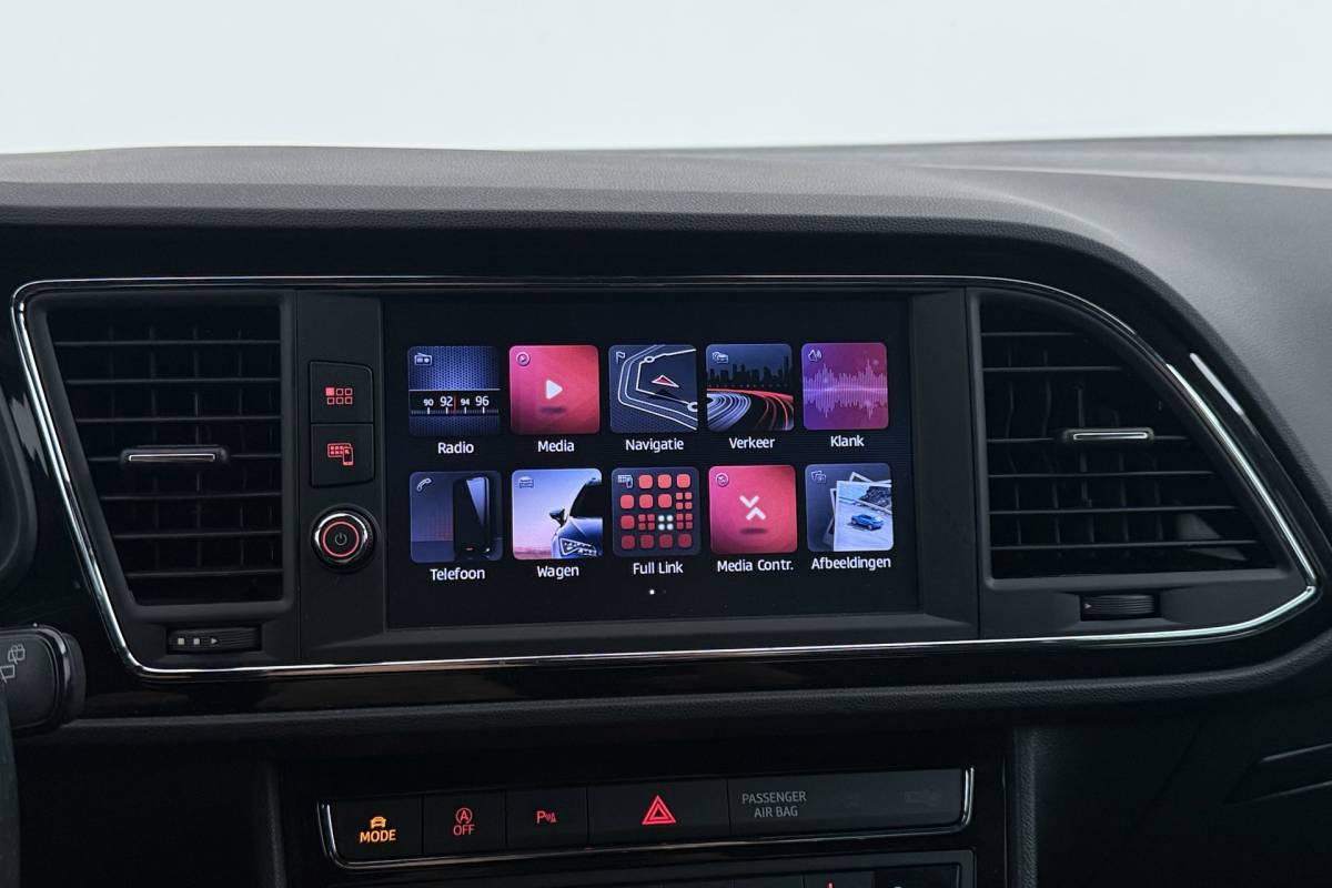 SEAT Leon Seat Leon 1.5 TSI FR Business Intense | CarPlay | Stoelverwarming | Digital Cockpit | Camera |