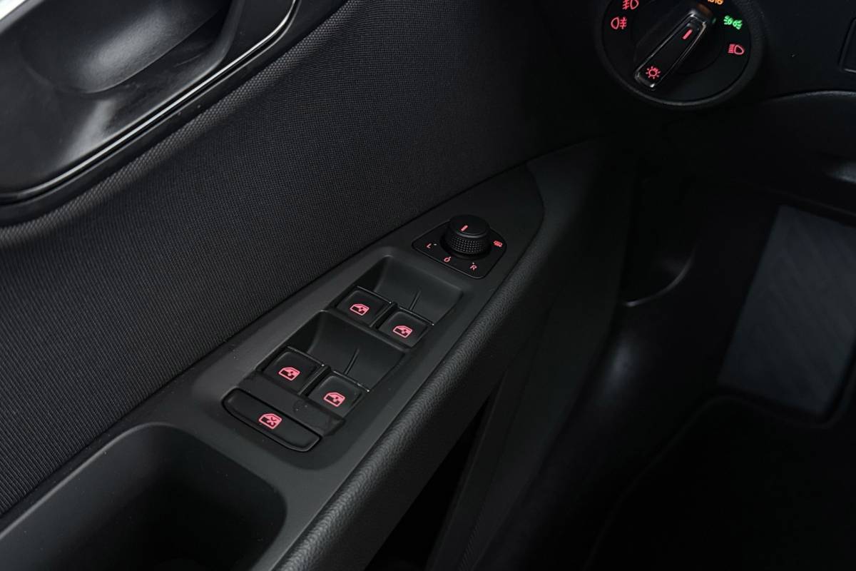 SEAT Leon Seat Leon 1.5 TSI FR Business Intense | CarPlay | Stoelverwarming | Digital Cockpit | Camera |