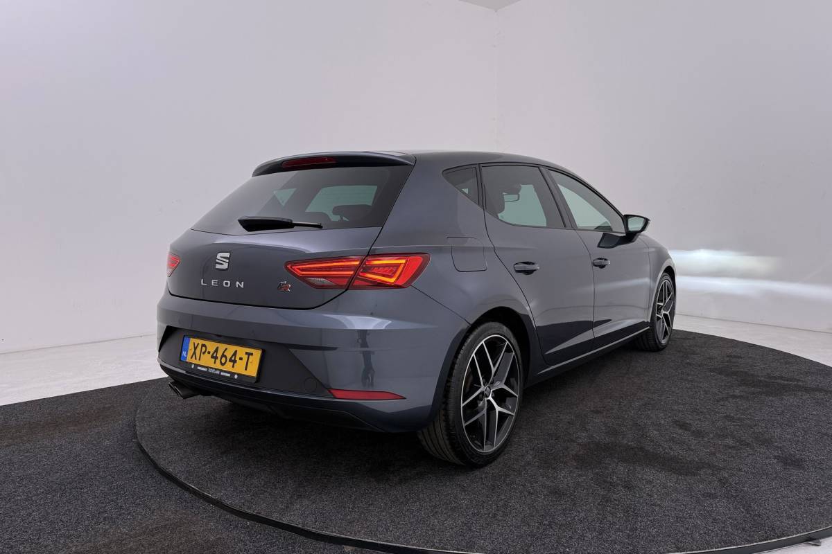 SEAT Leon Seat Leon 1.5 TSI FR Business Intense | CarPlay | Stoelverwarming | Digital Cockpit | Camera |