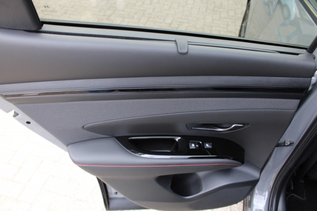 Hyundai Tucson Hyundai Tucson 1.6 T-GDI HEV N Line Sky 4X4 230PK! Full Option! “RIJKLAARPRIJS”