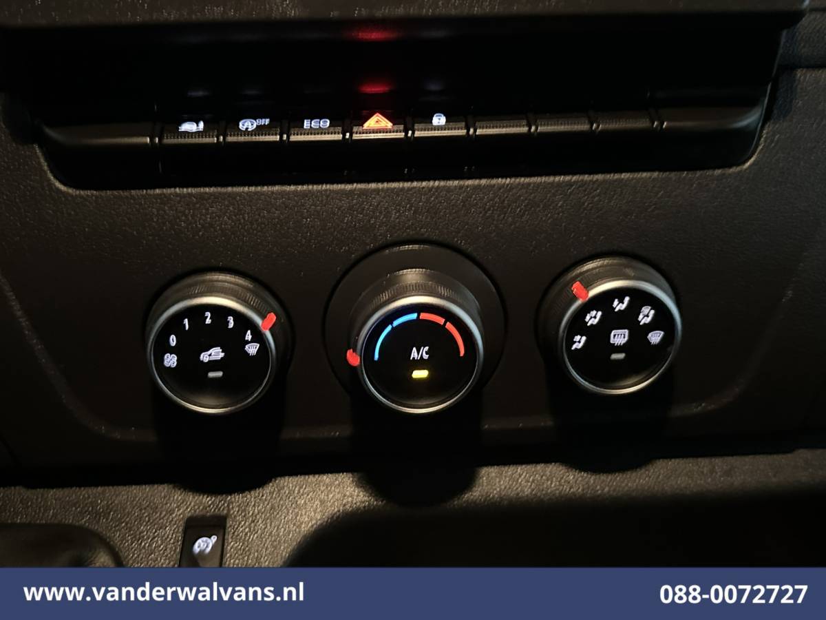 Renault Master Renault Master 2.3 dCi 164pk Bakwagen 230cm Hoog Laadklep Zijdeur Euro6 Airco | Camera | Cruisecontrol Bijrijdersbank
