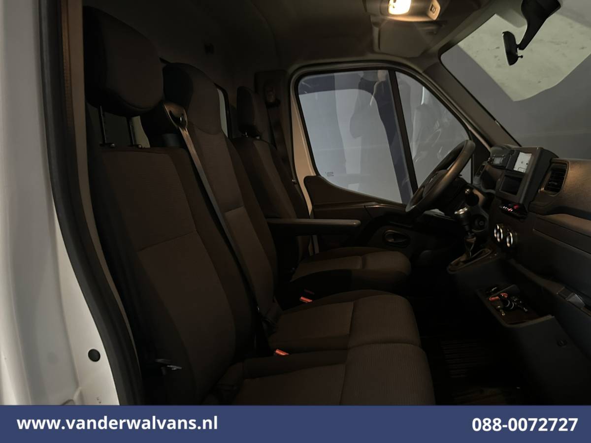 Renault Master Renault Master 2.3 dCi 164pk Bakwagen 230cm Hoog Laadklep Zijdeur Euro6 Airco | Camera | Cruisecontrol Bijrijdersbank