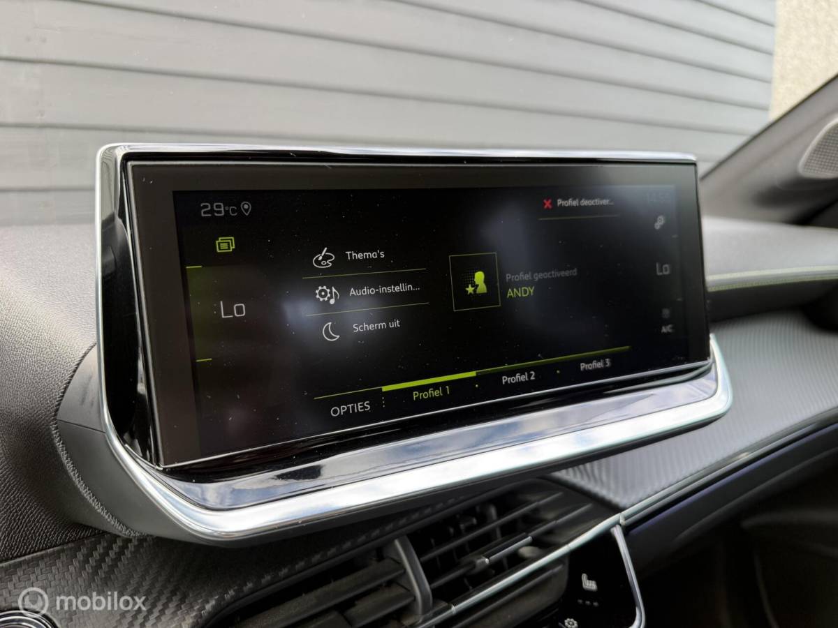 Peugeot 208 Peugeot 208 1.2 PureTech GT Line 130Pk Carplay/Winterpakket