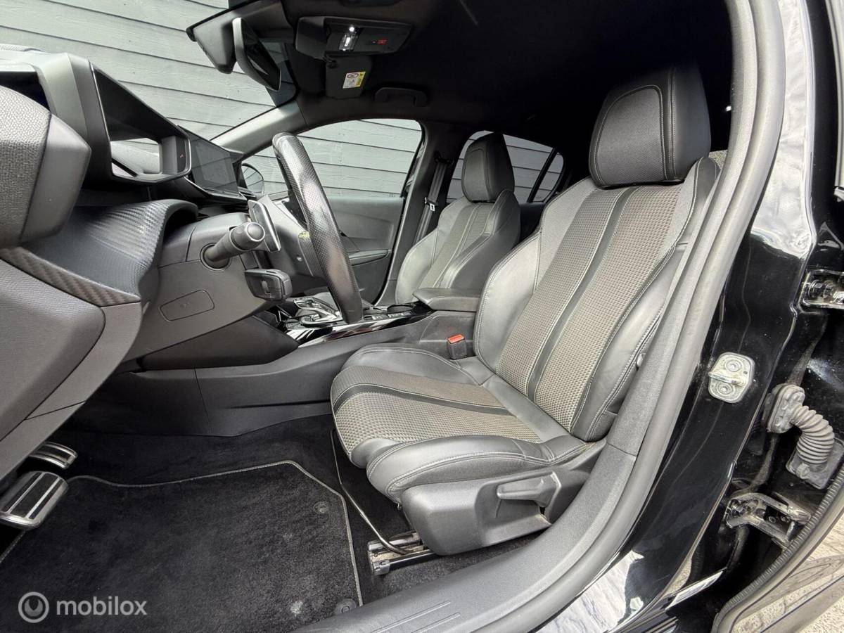 Peugeot 208 Peugeot 208 1.2 PureTech GT Line 130Pk Carplay/Winterpakket