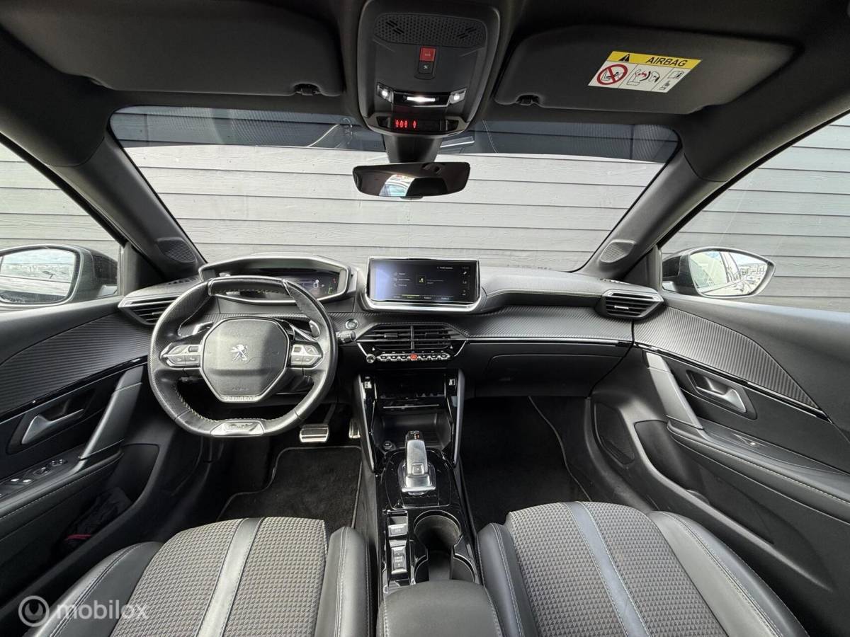 Peugeot 208 Peugeot 208 1.2 PureTech GT Line 130Pk Carplay/Winterpakket