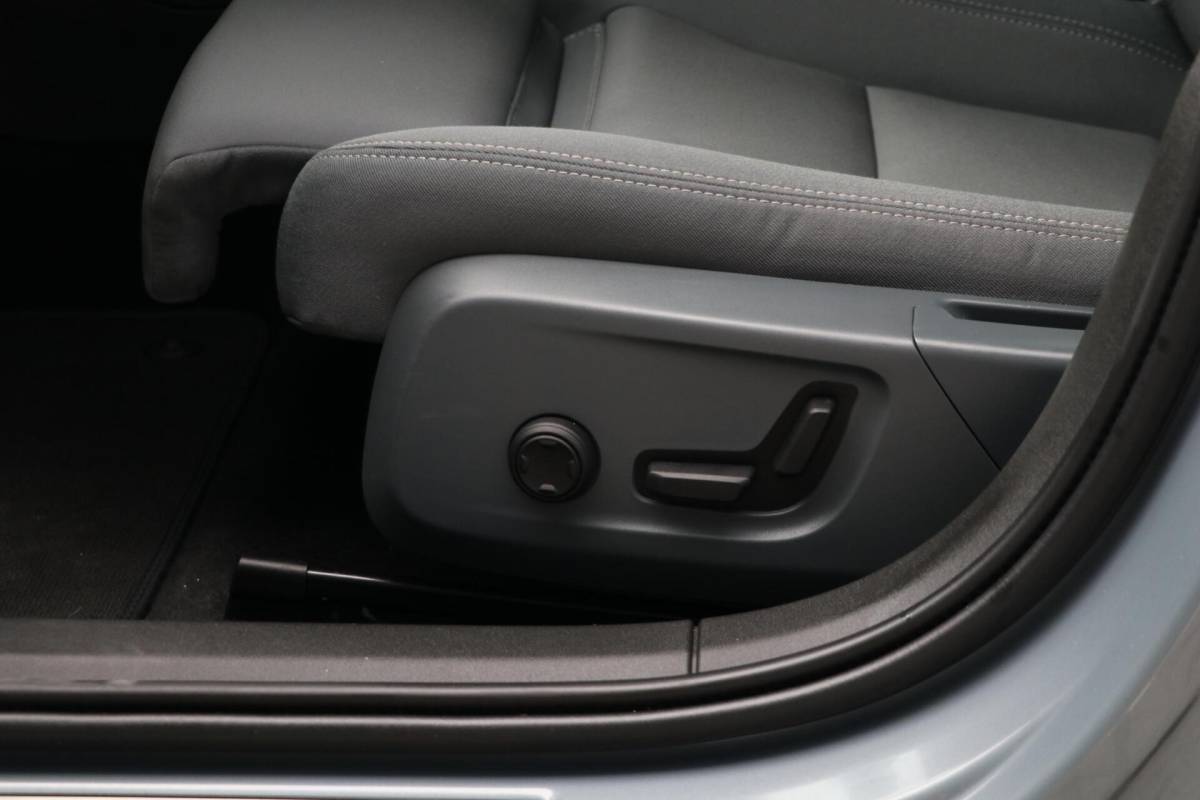 Polestar 2 Polestar 2 Standard Range Single Motor 63kWh AppleCarplay Memory Sportzetels Camera Lmv Led 39000KM BJ2023