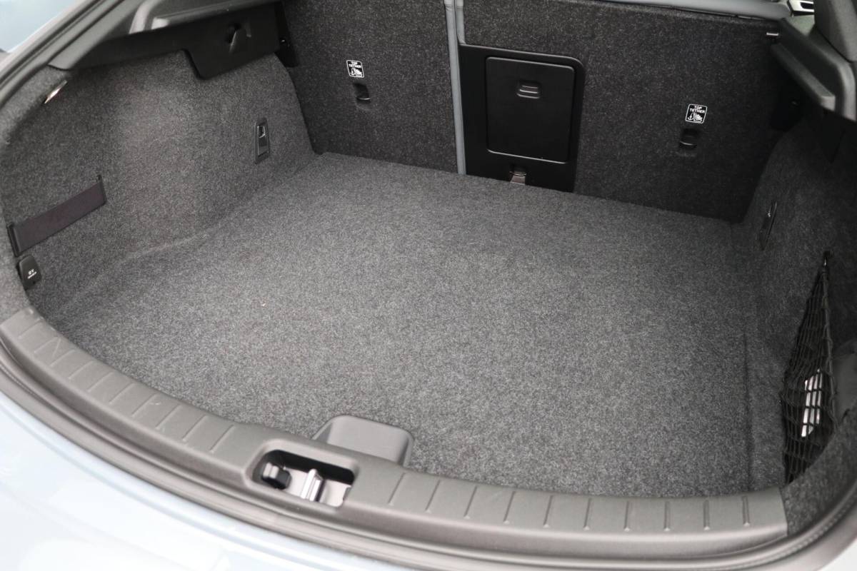 Polestar 2 Polestar 2 Standard Range Single Motor 63kWh AppleCarplay Memory Sportzetels Camera Lmv Led 39000KM BJ2023