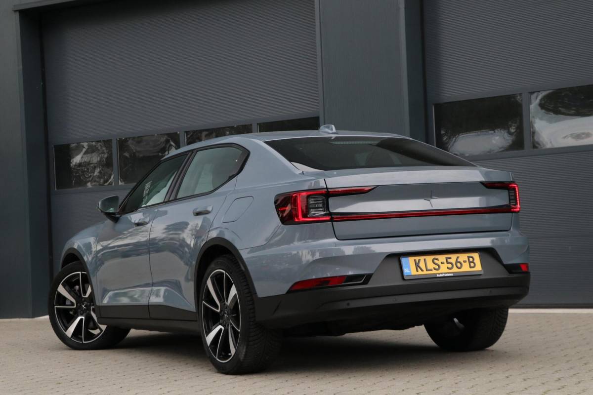 Polestar 2 Polestar 2 Standard Range Single Motor 63kWh AppleCarplay Memory Sportzetels Camera Lmv Led 39000KM BJ2023