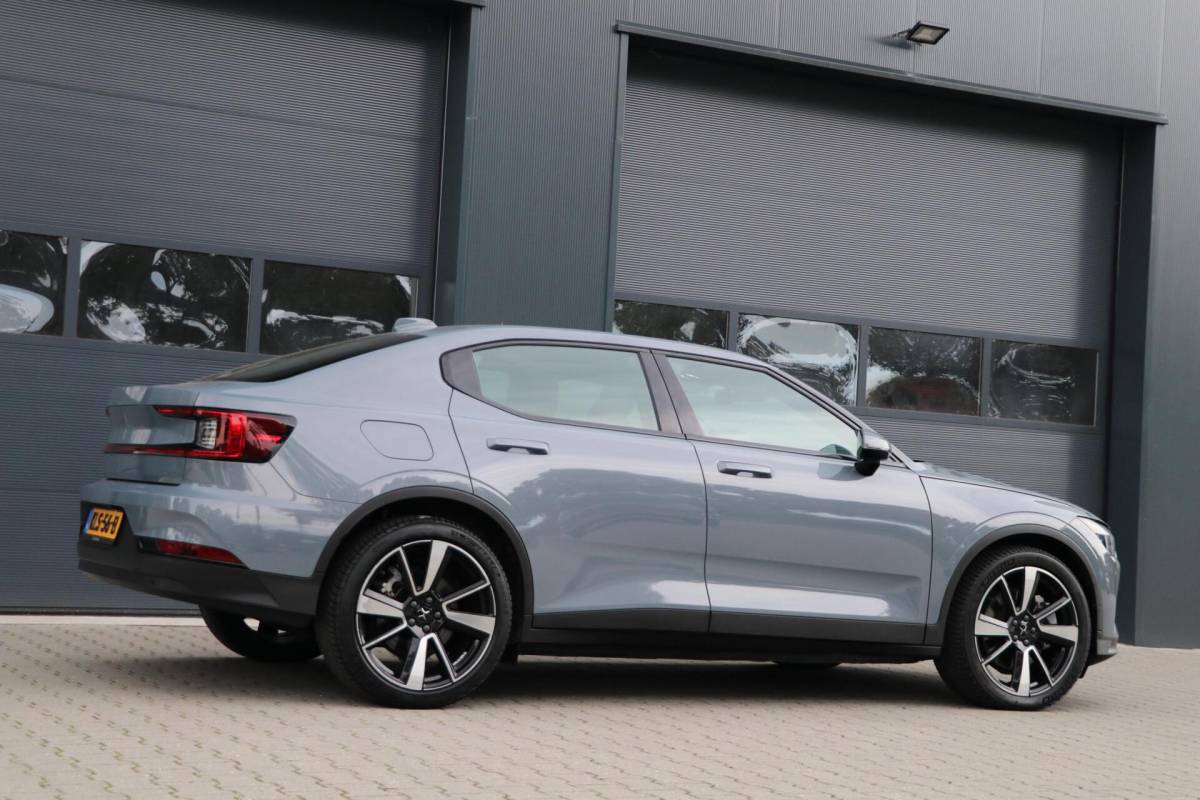Polestar 2 Polestar 2 Standard Range Single Motor 63kWh AppleCarplay Memory Sportzetels Camera Lmv Led 39000KM BJ2023