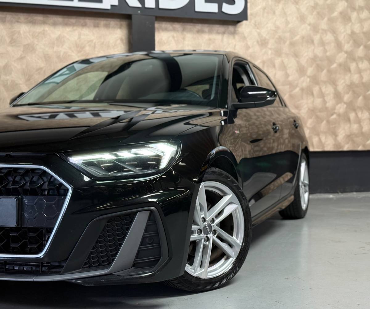 Audi A1 Sportback Audi A1 Sportback 35 TFSI Pro Line S | Camera | Stoelverwarming | Carplay | Led | Parkeersensoren | S Line | B&O