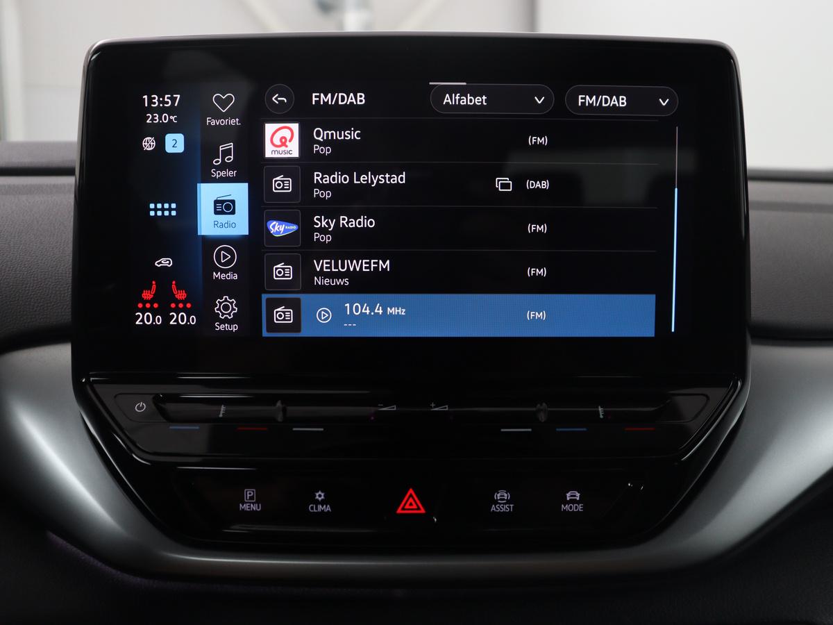 Volkswagen ID.4 Volkswagen ID.4 Pro 77 kWh | SOH 95,4% | Adaptive cruise | Lane assist | Stuur/stoelverwarming | Climate control | Sfeerverlichting | Carplay | Park assist | 20″ velgen