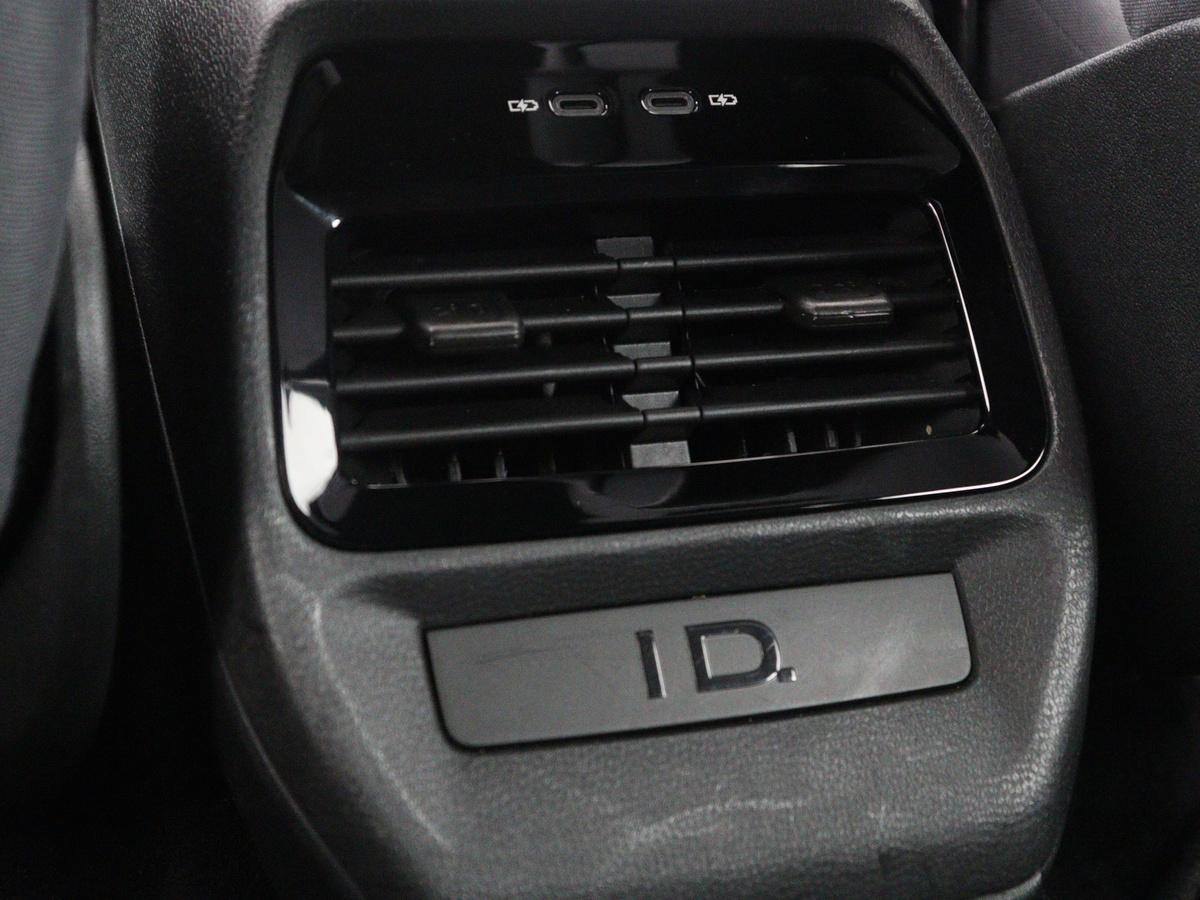 Volkswagen ID.4 Volkswagen ID.4 Pro 77 kWh | SOH 95,4% | Adaptive cruise | Lane assist | Stuur/stoelverwarming | Climate control | Sfeerverlichting | Carplay | Park assist | 20″ velgen