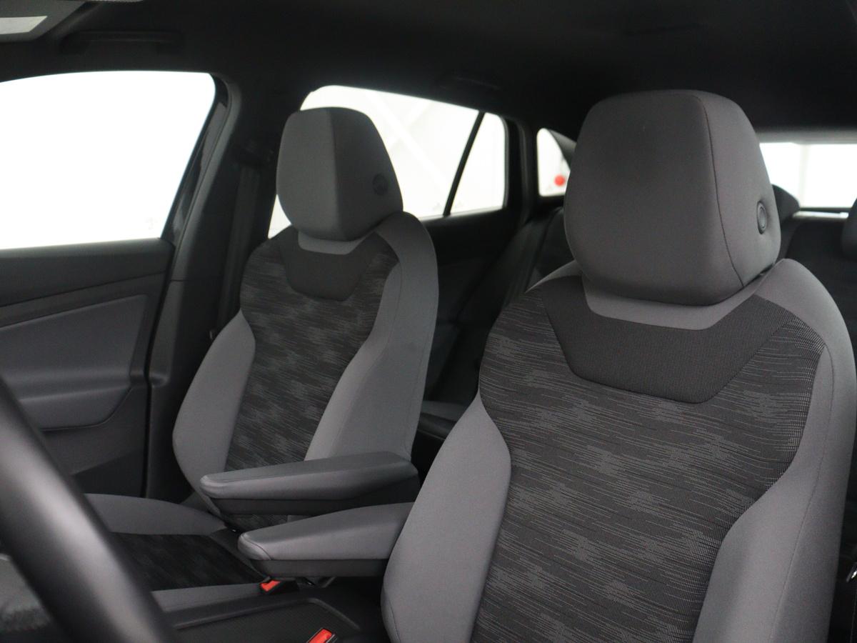 Volkswagen ID.4 Volkswagen ID.4 Pro 77 kWh | SOH 95,4% | Adaptive cruise | Lane assist | Stuur/stoelverwarming | Climate control | Sfeerverlichting | Carplay | Park assist | 20″ velgen