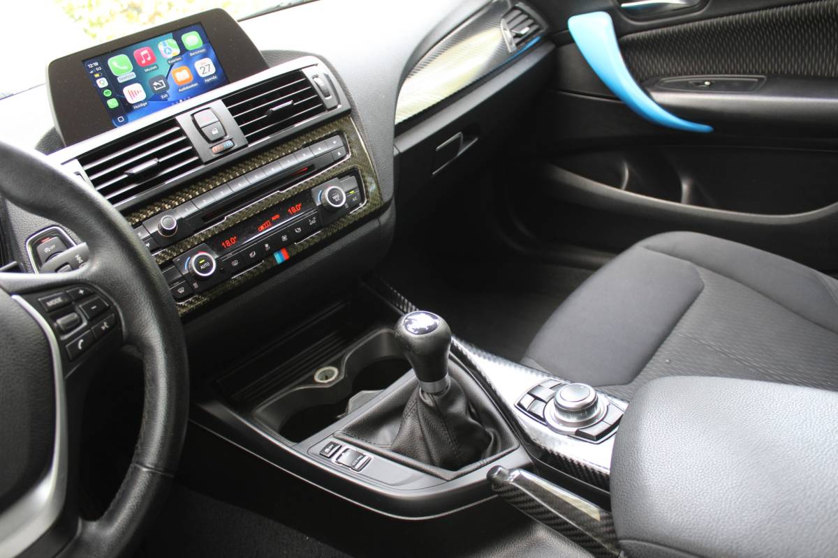 BMW 1 Serie BMW 1-serie 114i EDE Executive | Cruise controle | Parkeersensoren | Keyless start | Climate controle | Apple CarPlay/Android Auto | Angel eye LED Koplampen | 17 Inch Monaco velgen | Getinte ramen | Maxton design spoilers | Navigatie | Origineel NL Auto | NAP |