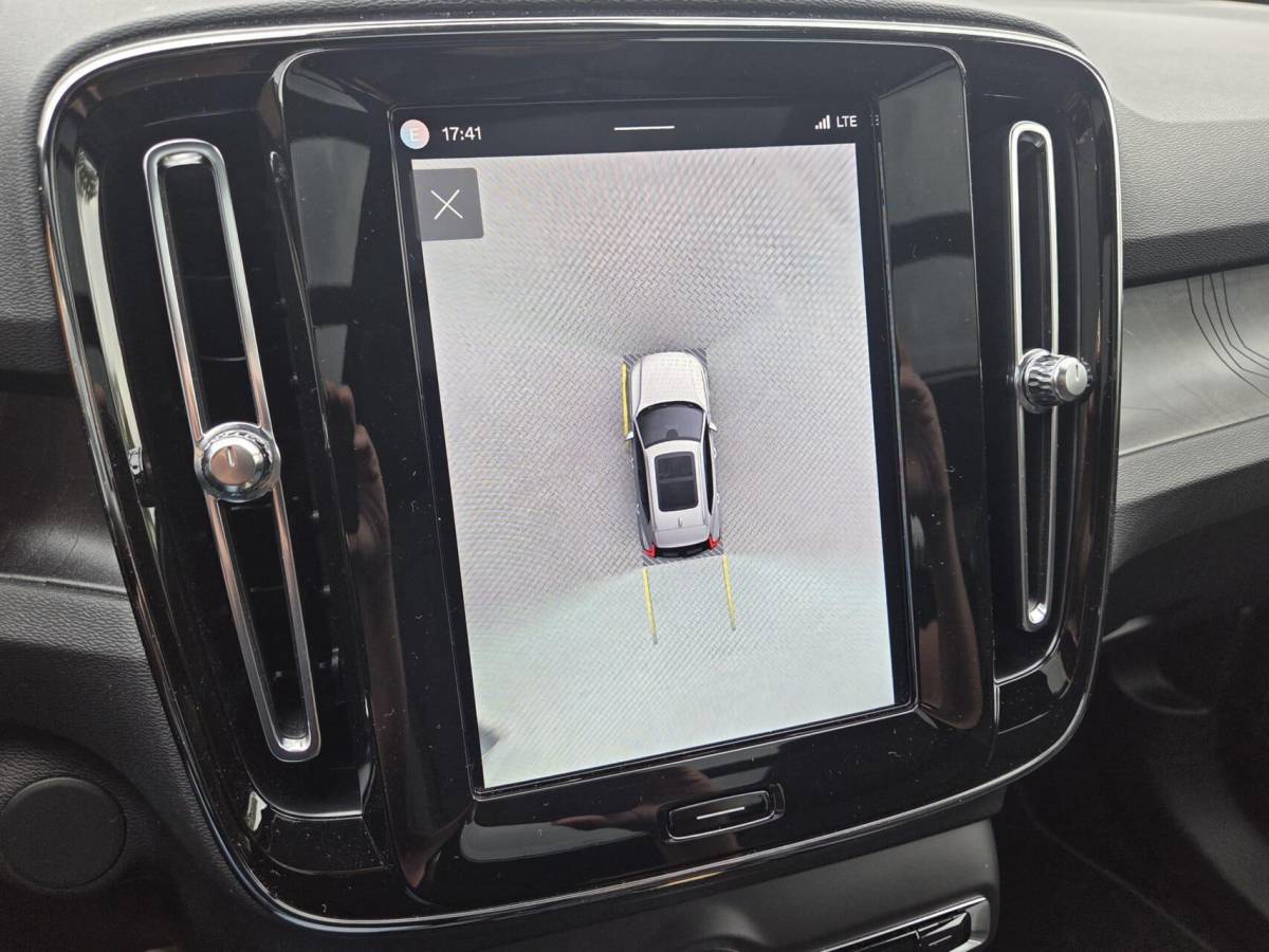 Volvo XC40 Volvo XC40 Recharge Ultimate 70kWh | Trekhaak | Pano | 360 Camera