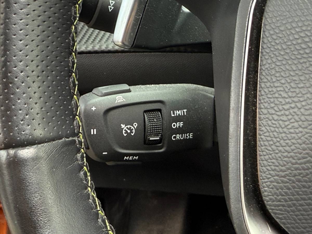 Peugeot 2008 Peugeot 2008 1.2 PureTech GT Pack I Pano I Leer I Massage I Camera