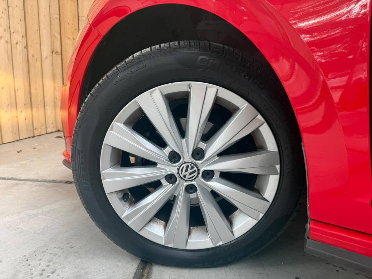 Volkswagen Polo Volkswagen Polo 1.0 TSI Highline R-line Apple CarPlay/Android Auto | Achteruitrijcamera | Adaptieve cruise control | Climate control | DAB ontvanger | Digitale cockpit | Getint glas | Stoelverwarming | Parkeersensoren voor en achter