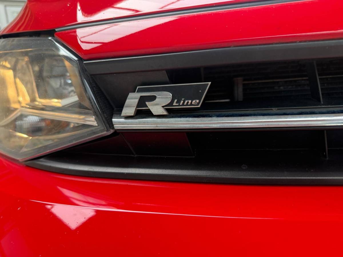 Volkswagen Polo Volkswagen Polo 1.0 TSI Highline R-line Apple CarPlay/Android Auto | Achteruitrijcamera | Adaptieve cruise control | Climate control | DAB ontvanger | Digitale cockpit | Getint glas | Stoelverwarming | Parkeersensoren voor en achter